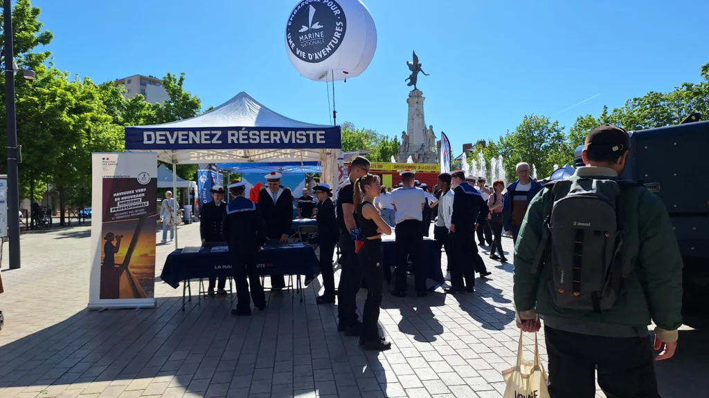 Dijon : l’armée en vitrine au cœur de la ville jusqu’à ce soir