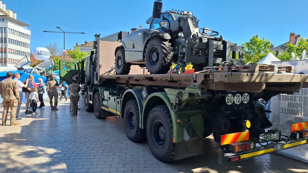 Dijon : l’armée en vitrine au cœur de la ville jusqu’à ce soir