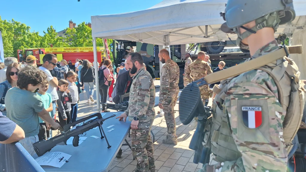 Dijon : l’armée en vitrine au cœur de la ville jusqu’à ce soir
