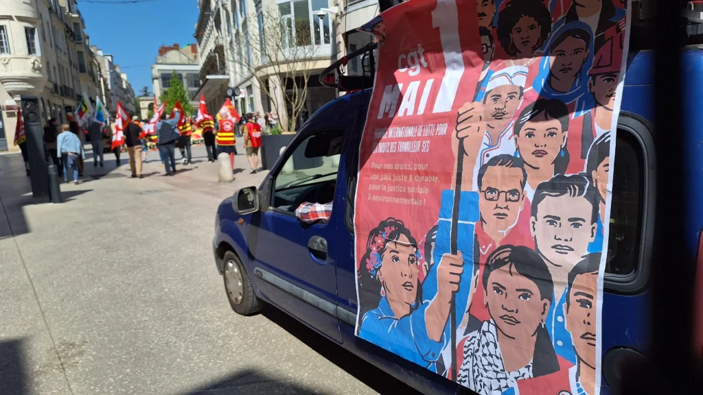 En images : une mobilisation plus large que l’an passé dans les rues de Dijon