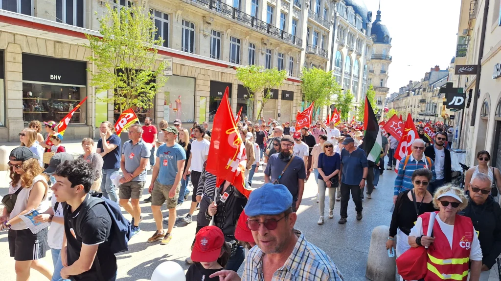 En images : une mobilisation plus large que l’an passé dans les rues de Dijon