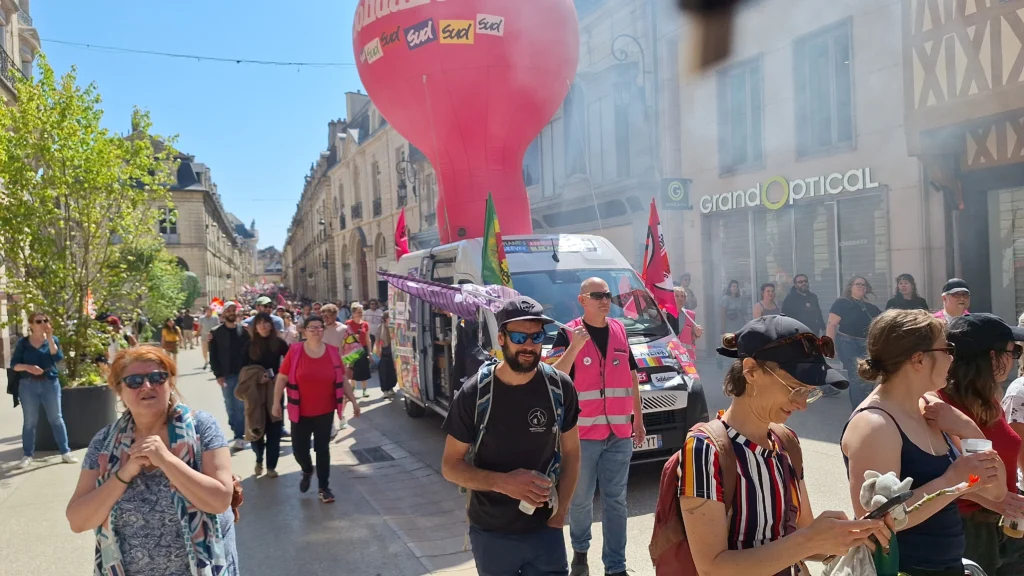 SOLIDAIRES