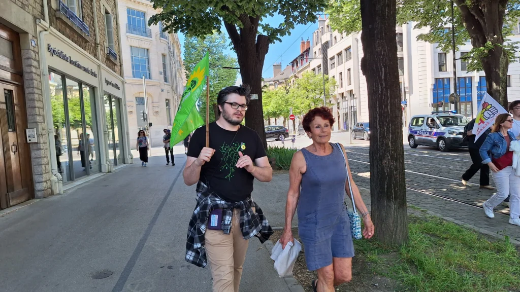 En images : une mobilisation plus large que l’an passé dans les rues de Dijon