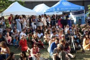 En images : forte affluence pour l’afterwork “Ça mousse dans les Jardins du Département !”