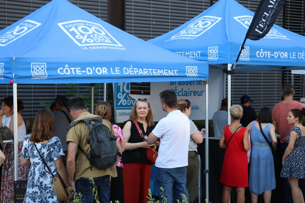 En images : forte affluence pour l’afterwork “Ça mousse dans les Jardins du Département !”