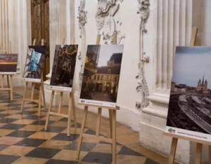À Dijon, l’exposition « Regards Intérieurs » révèle la métropole à travers les yeux de ceux qui la racontent chaque jour