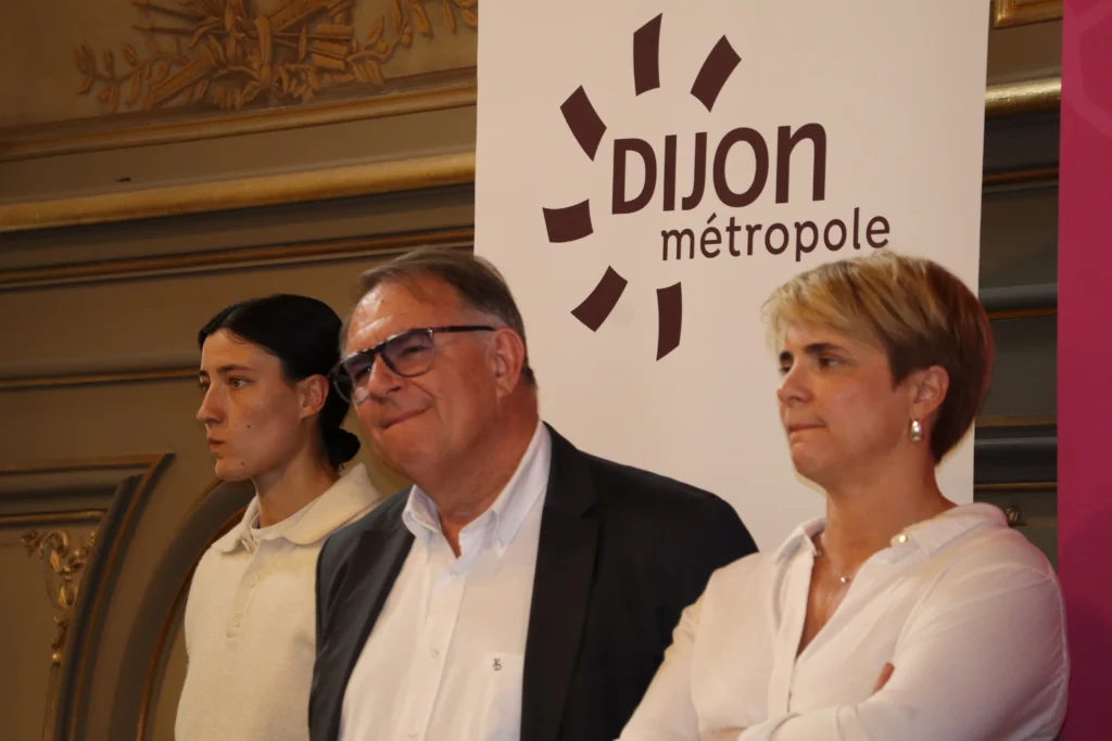 En images. Dijon célèbre les championnes d’Europe de la JDA Handball