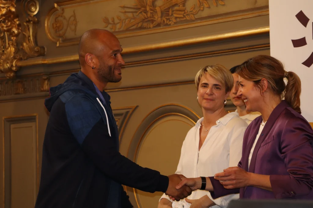 En images. Dijon célèbre les championnes d’Europe de la JDA Handball