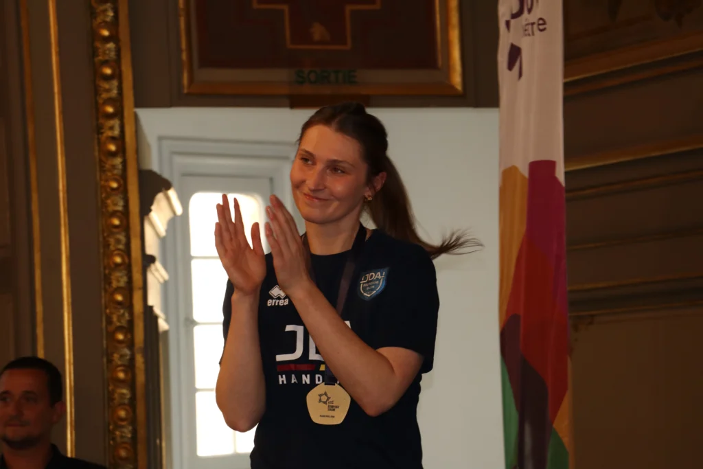 En images. Dijon célèbre les championnes d’Europe de la JDA Handball