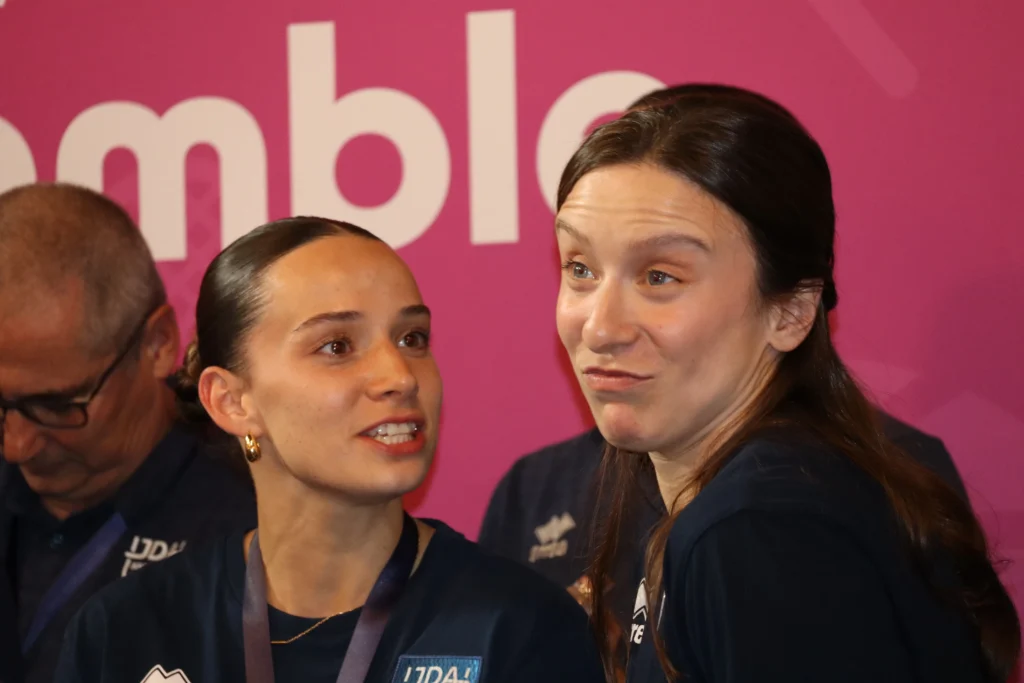 En images. Dijon célèbre les championnes d’Europe de la JDA Handball