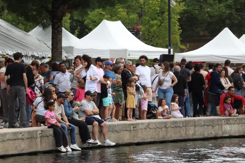 En images : la Fête du Port du Canal attire de nombreux visiteurs à Dijon