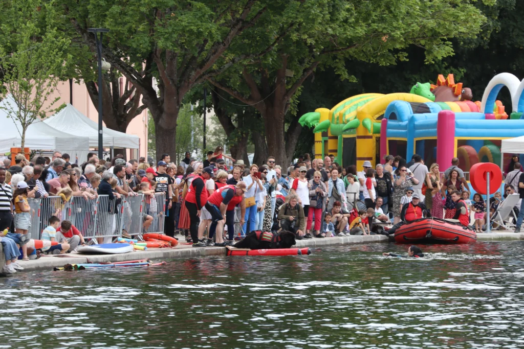 En images : la Fête du Port du Canal attire de nombreux visiteurs à Dijon