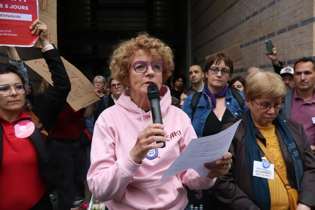 En images : à Dijon, 300 personnes rassemblées en hommage à Lyhanna