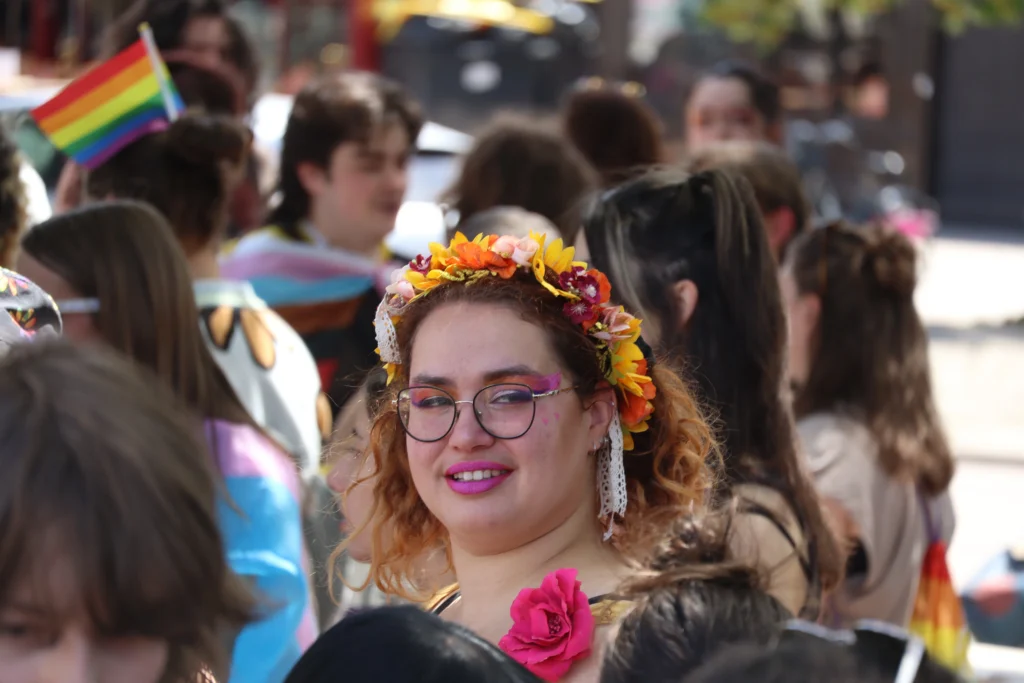 En images : 1 700 personnes dans les rues pour la Marche des Fiertés