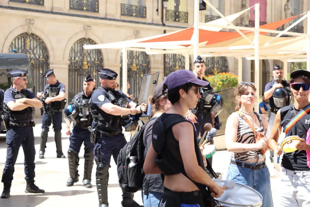 En images : 1 700 personnes dans les rues pour la Marche des Fiertés