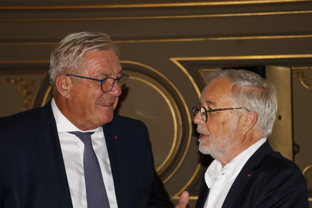 En images : Nathalie Koenders décorée de la Légion d’honneur à la mairie de Dijon