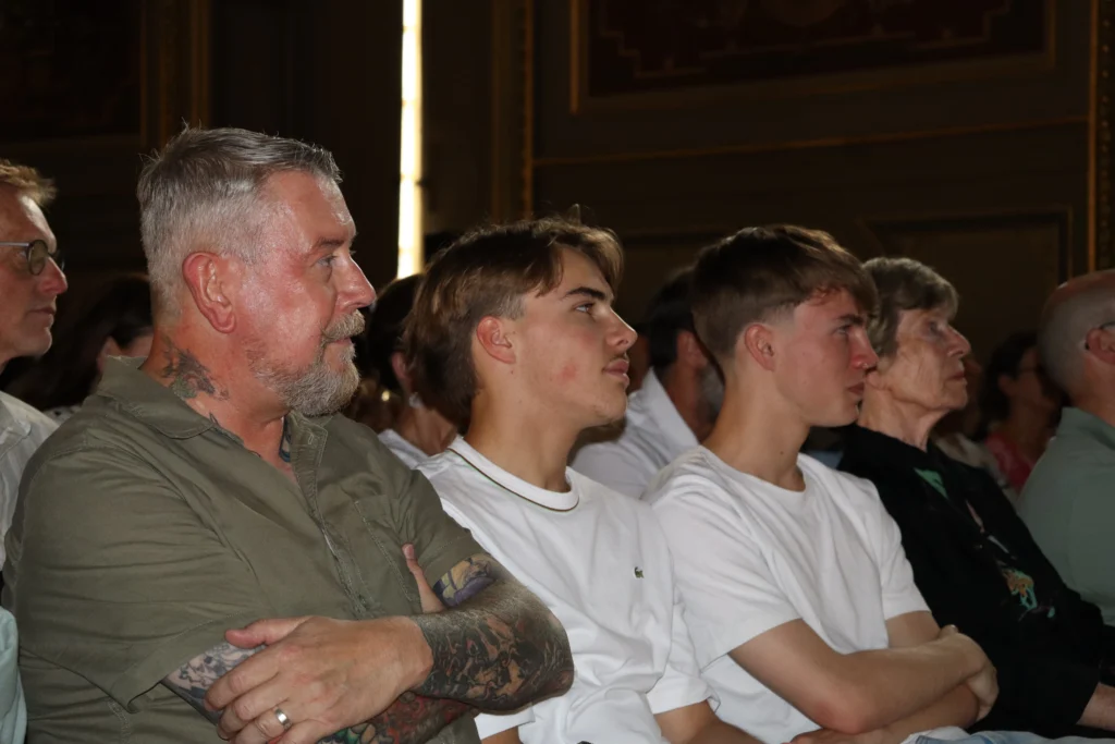En images : Nathalie Koenders décorée de la Légion d’honneur à la mairie de Dijon