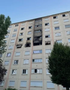 Incendie mortel à Dijon : un appartement détruit, une personne décédée et trois blessés